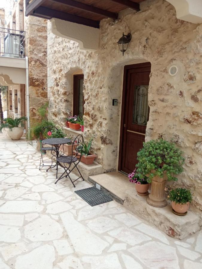 Gs Apartment Gythio Exterior photo